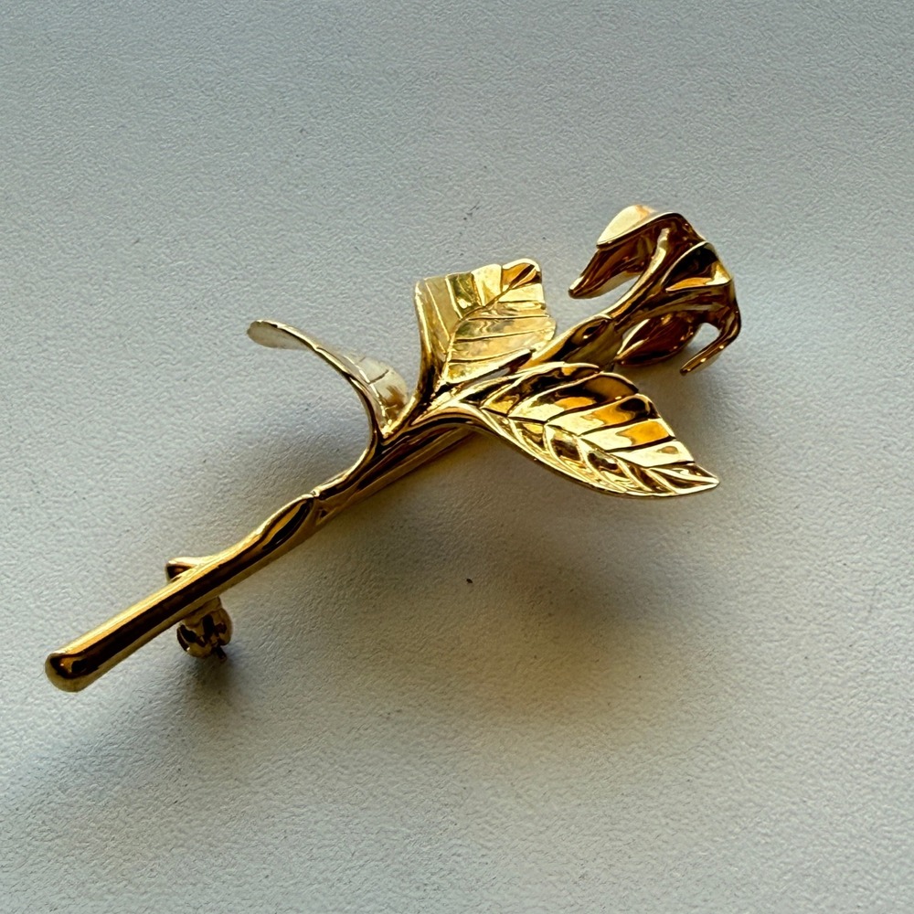 Vintage1 960 Giovanni Gold Tone Rose Brooch Long Stem Floral Pin